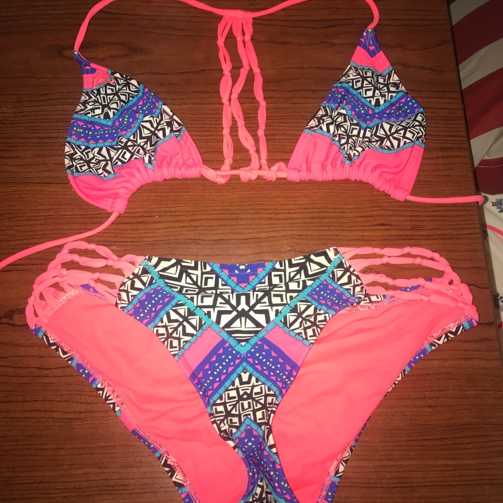 Bathing suit